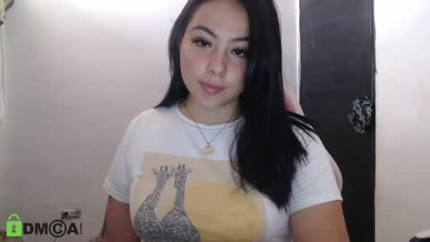 paula_torrez online show from February 4, 2025, 10:13 pm