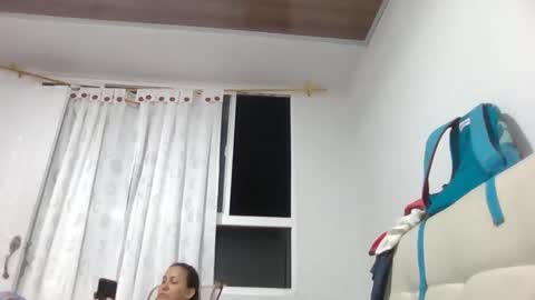 paula_torrez online show from April 1, 2026, 3:29 am
