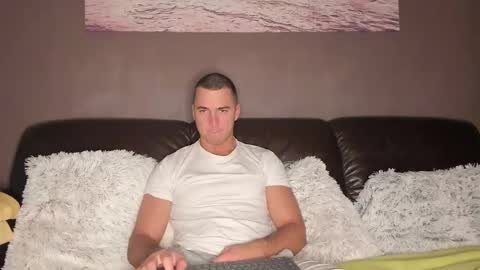 paulblack021 online show from November 1, 2025, 6:21 pm