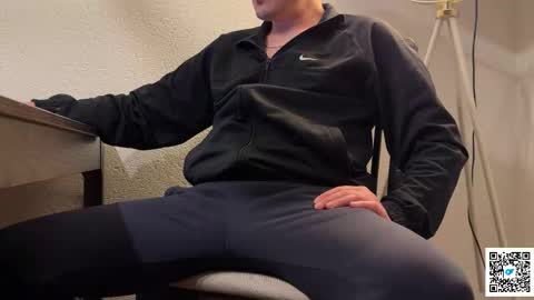 Snapshot of paulchen234xxx chatting on February 7, 2026, 7:17 pm toni-paul online show from February 7, 2026, 7:17 pm