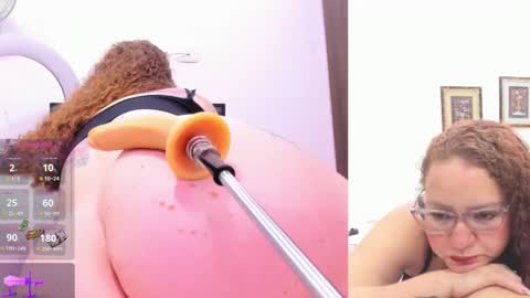 Paulina Davis  online show from February 3, 2025, 12:36 am