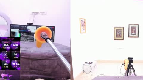 Paulina Davis  online show from February 18, 2025, 9:32 am