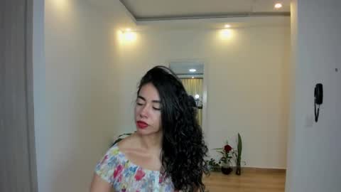 Snapshot of paulina_dossantos chatting on February 1, 2025, 9:29 pm paulina online show from February 1, 2025, 9:29 pm