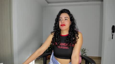Snapshot of paulina_dossantos chatting on February 23, 2025, 11:14 pm paulina online show from February 23, 2025, 11:14 pm