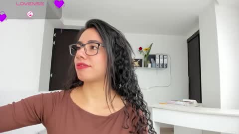 Snapshot of paulina_dossantos chatting on February 24, 2026, 6:17 pm paulina online show from February 24, 2026, 6:17 pm