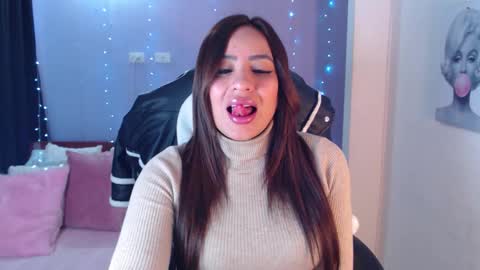 Snapshot of paulina_galvis2700 chatting on January 14, 2026, 4:23 pm paulina online show from January 14, 2026, 4:23 pm