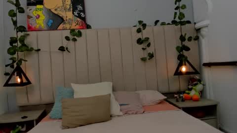 Snapshot of paulina_lopezz chatting on January 16, 2026, 8:46 pm PAULINA online show from January 16, 2026, 8:46 pm