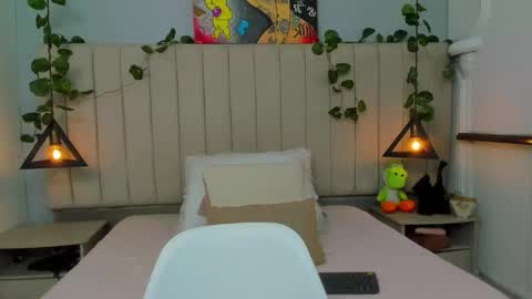 Snapshot of paulina_lopezz chatting on February 26, 2026, 8:19 pm PAULINA online show from February 26, 2026, 8:19 pm