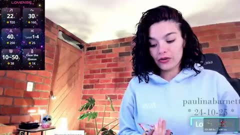 Snapshot of paulinabarnett_ chatting on October 24, 2025, 3:08 pm Paulina online show from October 24, 2025, 3:08 pm