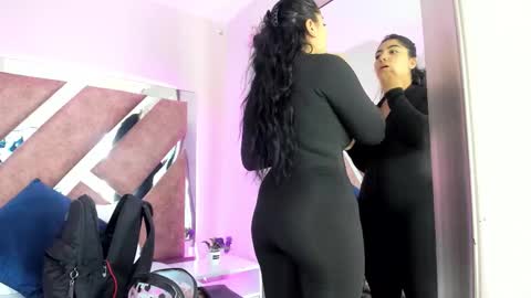 Snapshot of paulinaduarte_ chatting on November 27, 2025, 1:02 pm Paulina online show from November 27, 2025, 1:02 pm