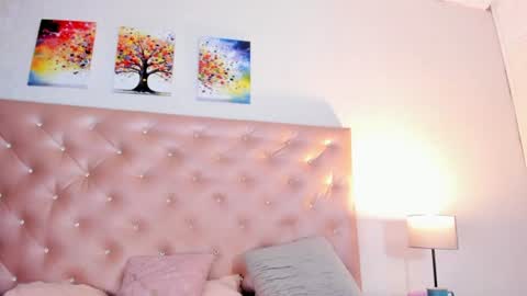 Snapshot of paulinasaeenz chatting on June 19, 2026, 4:11 pm PaulinaSaennz online show from June 19, 2026, 4:11 pm