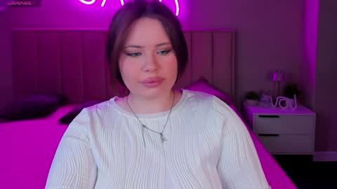 Snapshot of pauline_moore chatting on April 22, 2026, 9:44 am Erica online show from April 22, 2026, 9:44 am