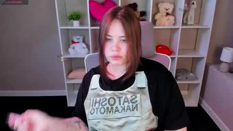 Snapshot of pauline_moore chatting on April 25, 2026, 9:34 am Erica online show from April 25, 2026, 9:34 am