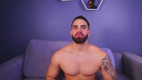 Snapshot of paulphoenix_ chatting on November 7, 2025, 6:19 pm Paul Phoenix online show from November 7, 2025, 6:19 pm