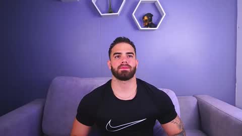 Snapshot of paulphoenix_ chatting on November 17, 2025, 7:52 pm Paul Phoenix online show from November 17, 2025, 7:52 pm