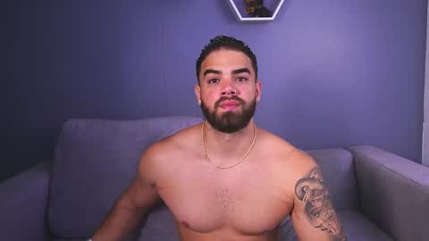 Snapshot of paulphoenix_ chatting on November 20, 2025, 7:35 pm Paul Phoenix online show from November 20, 2025, 7:35 pm