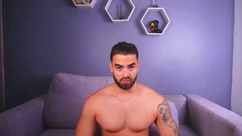 Snapshot of paulphoenix_ chatting on December 4, 2025, 8:39 pm Paul Phoenix online show from December 4, 2025, 8:39 pm