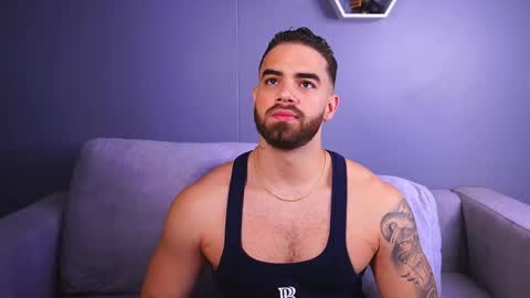 Snapshot of paulphoenix_ chatting on December 14, 2025, 7:29 pm Paul Phoenix online show from December 14, 2025, 7:29 pm