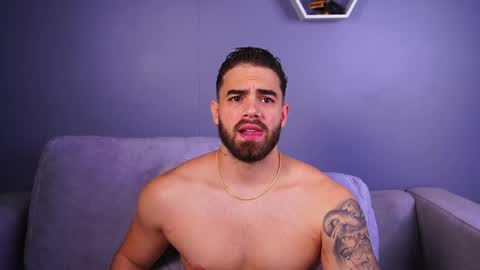 Snapshot of paulphoenix_ chatting on December 19, 2025, 8:05 pm Paul Phoenix online show from December 19, 2025, 8:05 pm