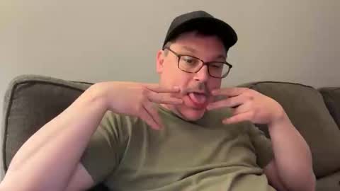 Snapshot of paulyg161 chatting on March 10, 2026, 5:12 am paulyg161 online show from March 10, 2026, 5:12 am