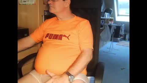 Snapshot of pavlovsdog2006 chatting on November 17, 2025, 8:09 am Pavlov aka Peter online show from November 17, 2025, 8:09 am