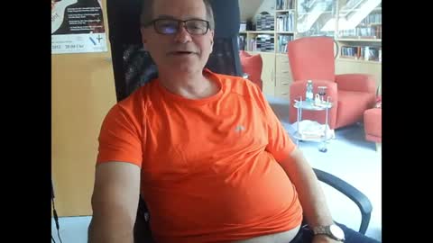 Snapshot of pavlovsdog2006 chatting on June 15, 2026, 7:32 am Pavlov aka Peter online show from June 15, 2026, 7:32 am