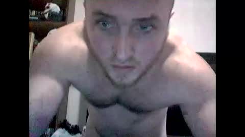 Snapshot of pbear1998 chatting on December 17, 2025, 6:47 pm Pbear online show from December 17, 2025, 6:47 pm