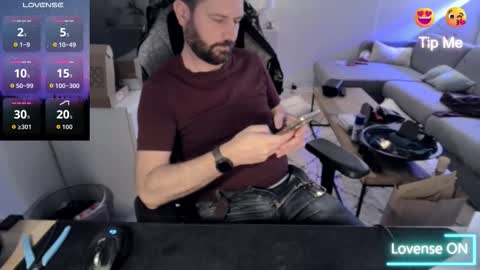 Snapshot of pc92160 chatting on February 22, 2026, 8:18 pm pc92160 online show from February 22, 2026, 8:18 pm