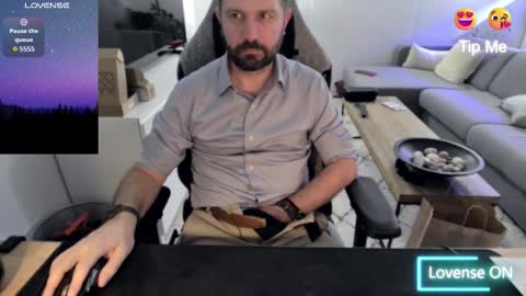 Snapshot of pc92160 chatting on February 24, 2026, 8:18 pm pc92160 online show from February 24, 2026, 8:18 pm