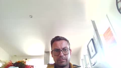 Snapshot of pchittt chatting on October 17, 2025, 10:18 am pchittt online show from October 17, 2025, 10:18 am