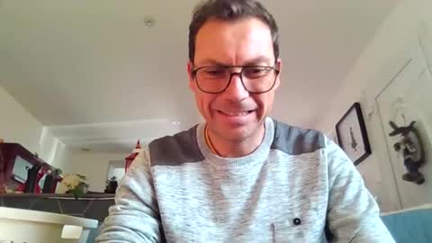 Snapshot of pchittt chatting on December 17, 2025, 2:01 pm pchittt online show from December 17, 2025, 2:01 pm