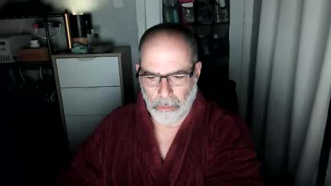 pdochpdoch online show from April 13, 2026, 4:29 am