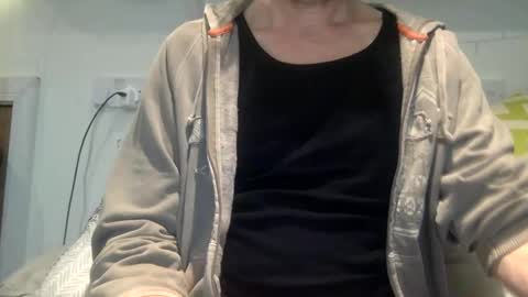 Snapshot of pea23 chatting on January 18, 2025, 10:49 am pea23 online show from January 18, 2025, 10:49 am