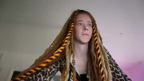 Lucid Lucy online show from November 3, 2025, 4:52 pm