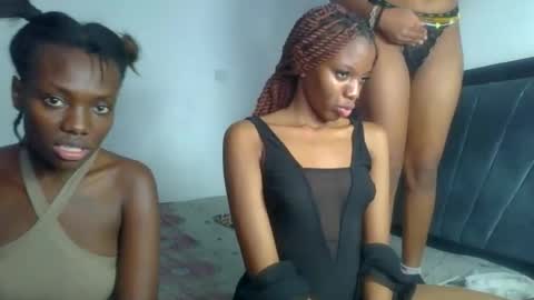 Snapshot of peach_ebonny chatting on May 23, 2026, 6:45 pm peach_ebonny online show from May 23, 2026, 6:45 pm