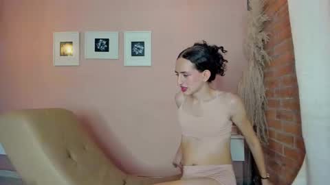 peach tyron online show from February 5, 2025, 11:28 pm