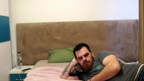 Snapshot of peacheyxcream chatting on March 31, 2026, 6:47 am Lizzy Zain online show from March 31, 2026, 6:47 am