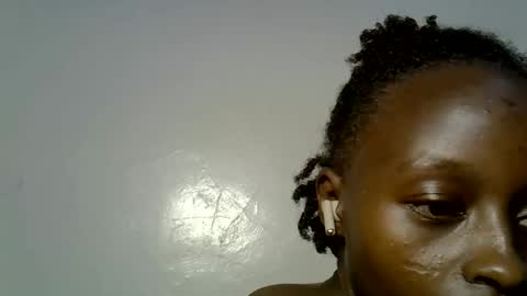peachy_ebony online show from November 30, 2025, 4:22 pm
