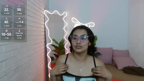 Snapshot of peachy_tay chatting on October 22, 2025, 2:50 pm peachy_tay online show from October 22, 2025, 2:50 pm