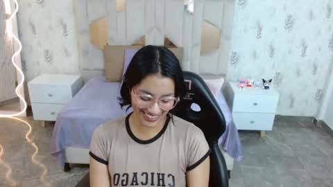 peachy_tay online show from January 14, 2026, 12:11 pm