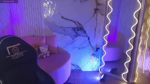 peachy_tay online show from April 14, 2026, 11:27 am