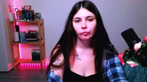 Peachy online show from October 23, 2025, 10:08 pm