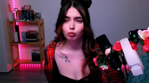 Peachy online show from October 24, 2025, 4:47 pm