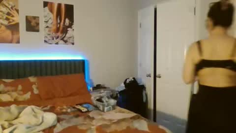 Snapshot of peachyhoneydrip chatting on May 28, 2026, 1:47 am peachyhoneydrip online show from May 28, 2026, 1:47 am
