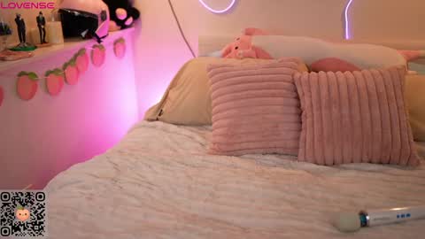 peachypeachgirl online show from May 27, 2026, 7:33 pm