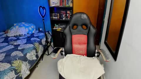 Snapshot of peanut_tangerine chatting on October 2, 2025, 12:28 am Tangerine Penaut online show from October 2, 2025, 12:28 am