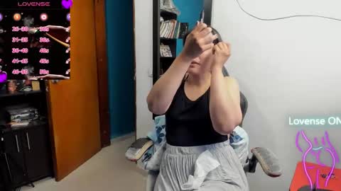 Snapshot of peanut_tangerine chatting on October 19, 2025, 11:05 pm Tangerine Penaut online show from October 19, 2025, 11:05 pm