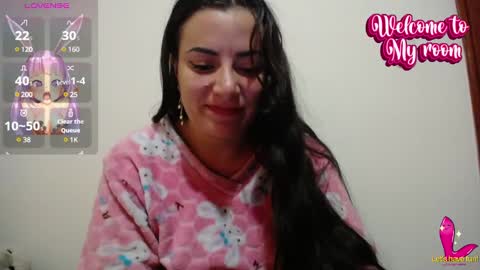 Snapshot of pearl_3 chatting on February 12, 2025, 4:33 am Pearl online show from February 12, 2025, 4:33 am