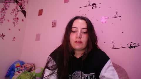 Snapshot of pearl_3 chatting on October 21, 2025, 4:13 am Pearl online show from October 21, 2025, 4:13 am