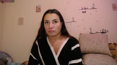 Snapshot of pearl_3 chatting on December 15, 2025, 4:39 am Pearl online show from December 15, 2025, 4:39 am